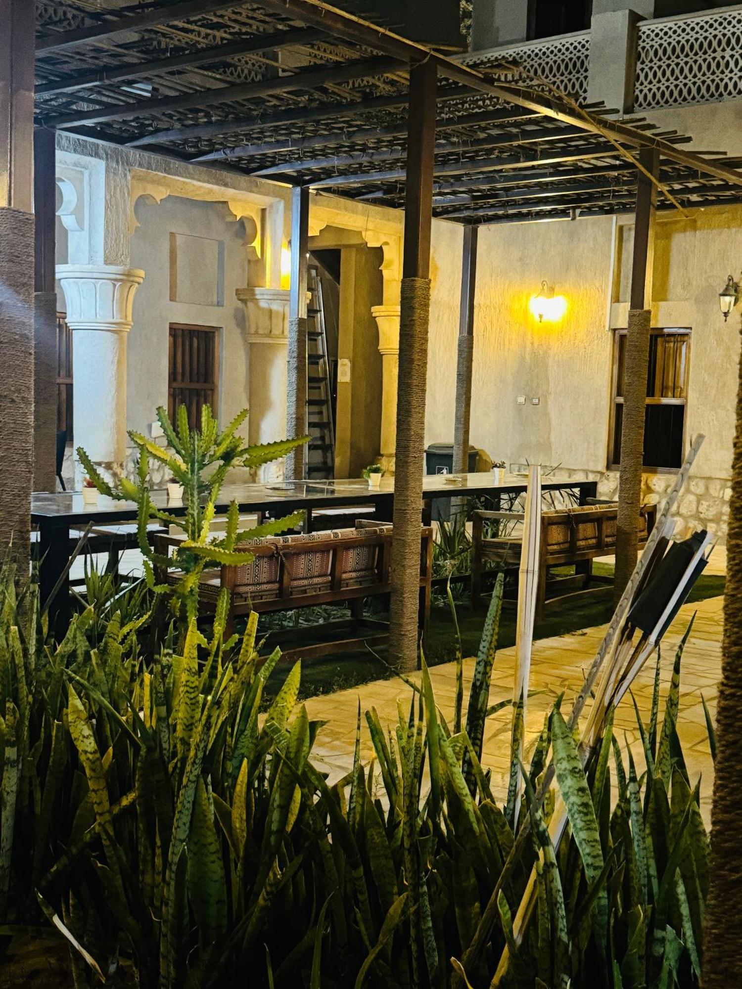 Heritage Home Guest House Dubai Exteriör bild