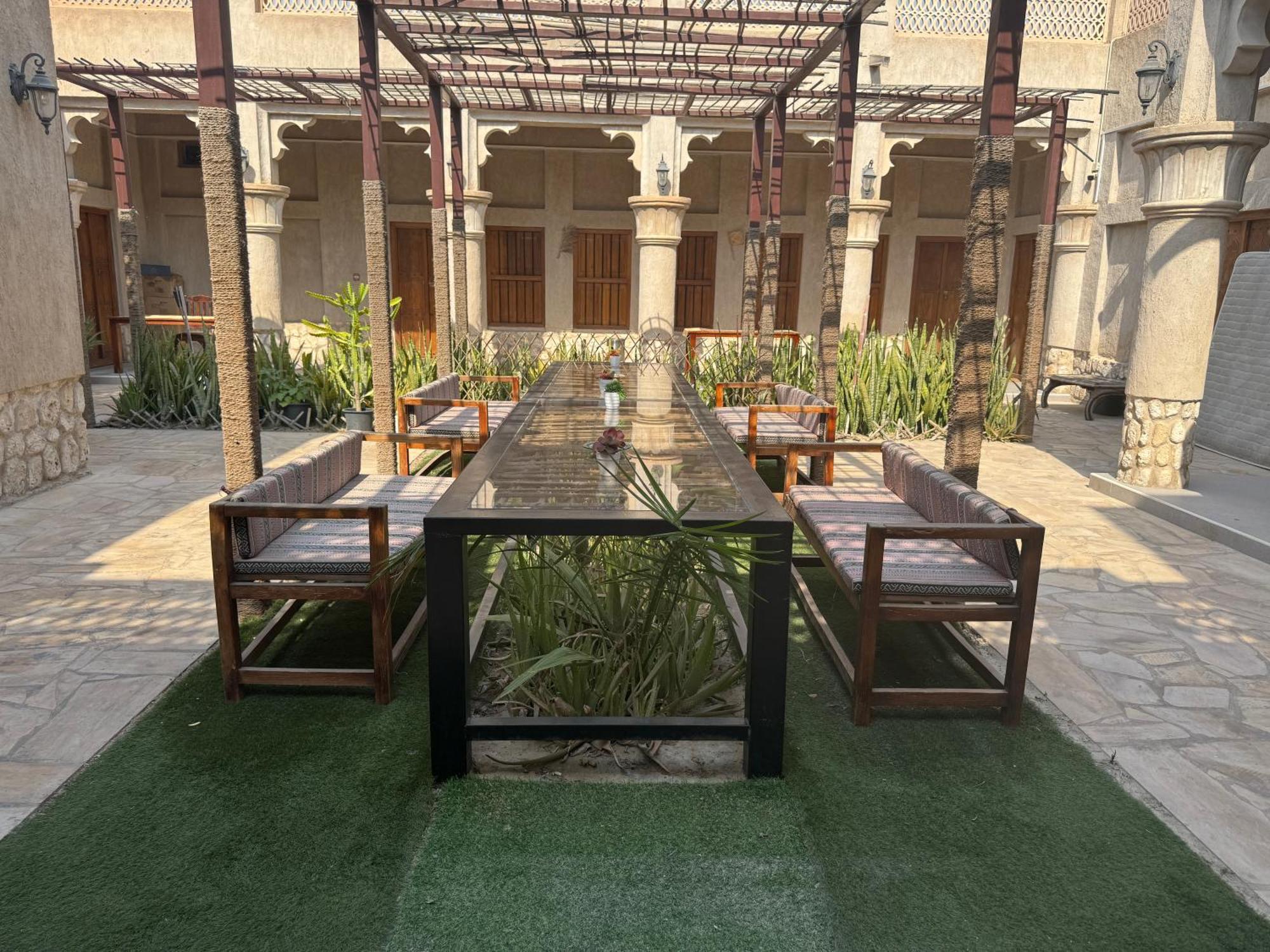 Heritage Home Guest House Dubai Exteriör bild